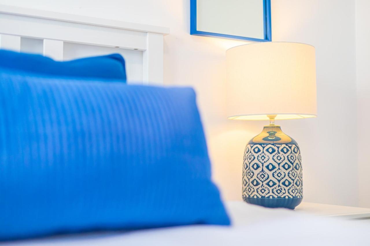 Stylish 3 Bedroom At The Heart Of Nueva Andalucia Close To Centro Plaza Apartment