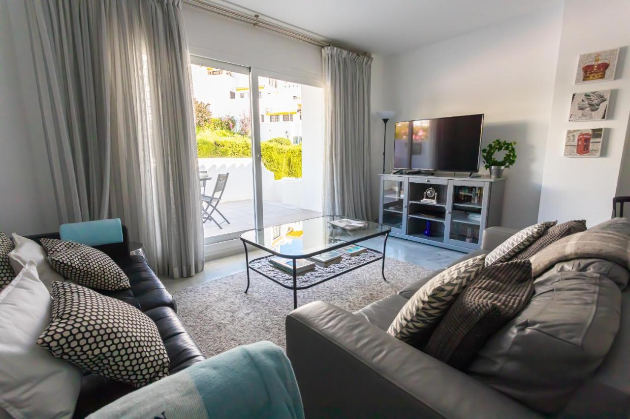 Stylish 3 Bedroom At The Heart Of Nueva Andalucia Close To Centro Plaza Apartment *